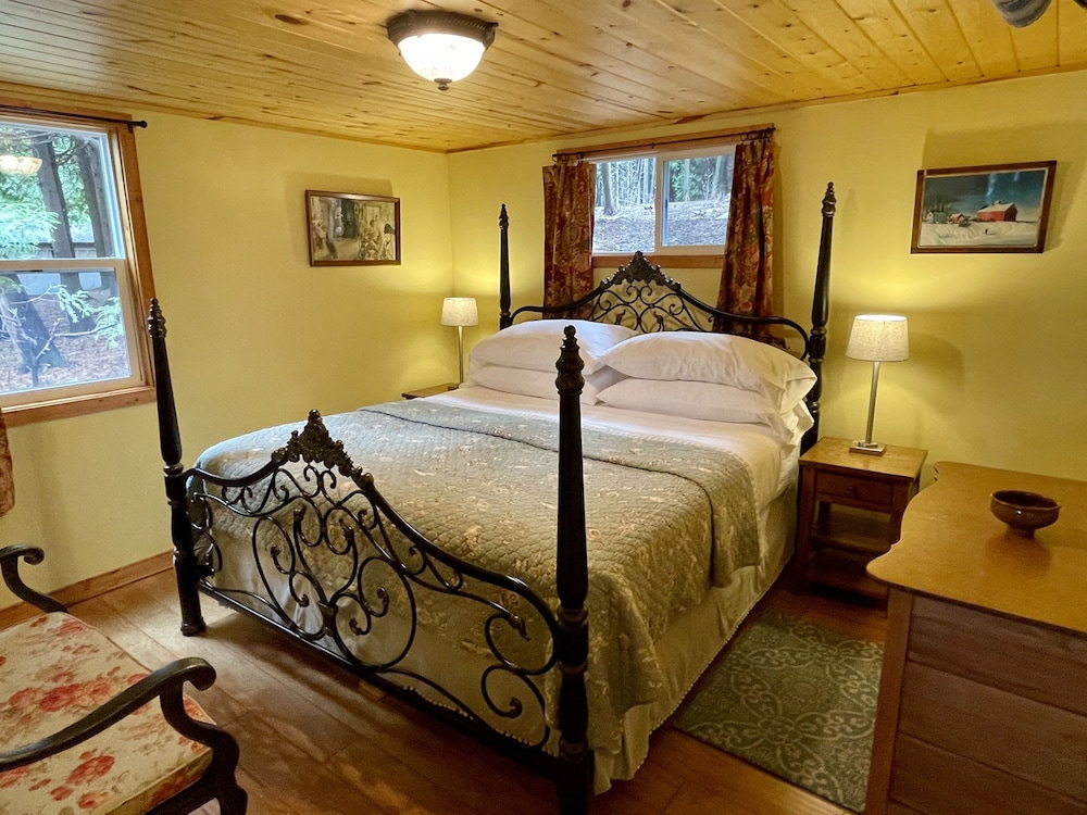 Room, Private Bathroom (Dove Cottage - Breakfast Not Included) photo 1