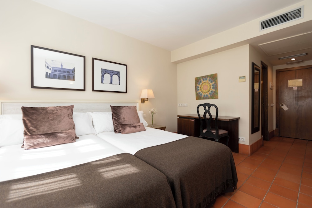 Standard Room - Photo 4