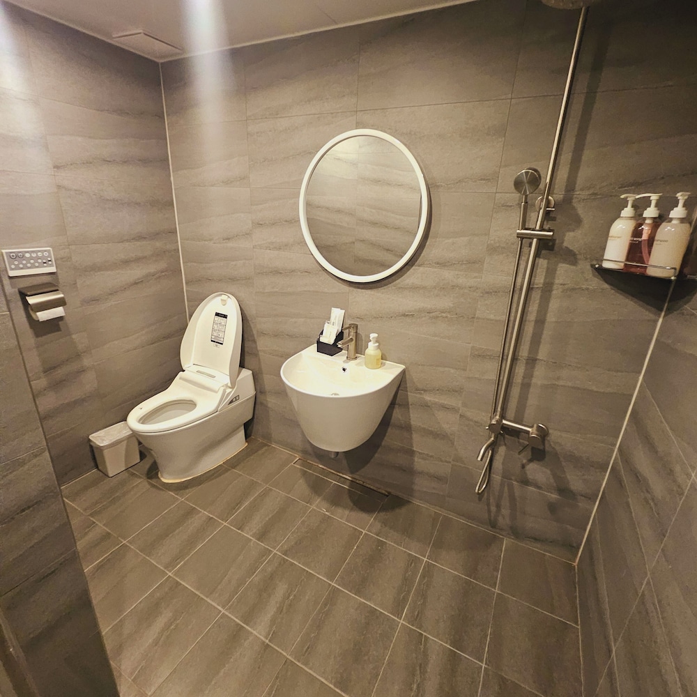 Deluxe Twin Room - Photo 2