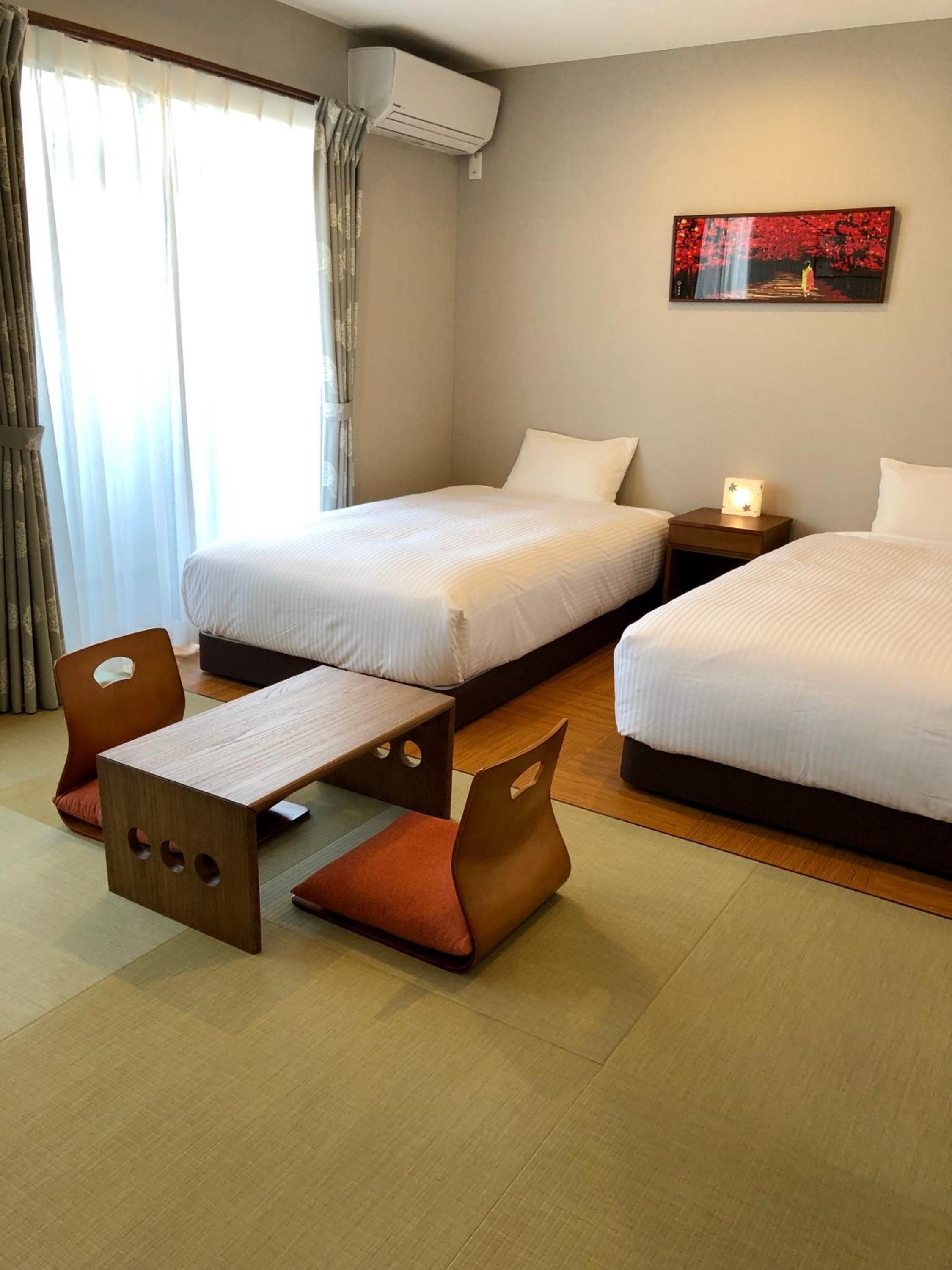 Superior Twin Room with Tatami Area and Balcony photo 1