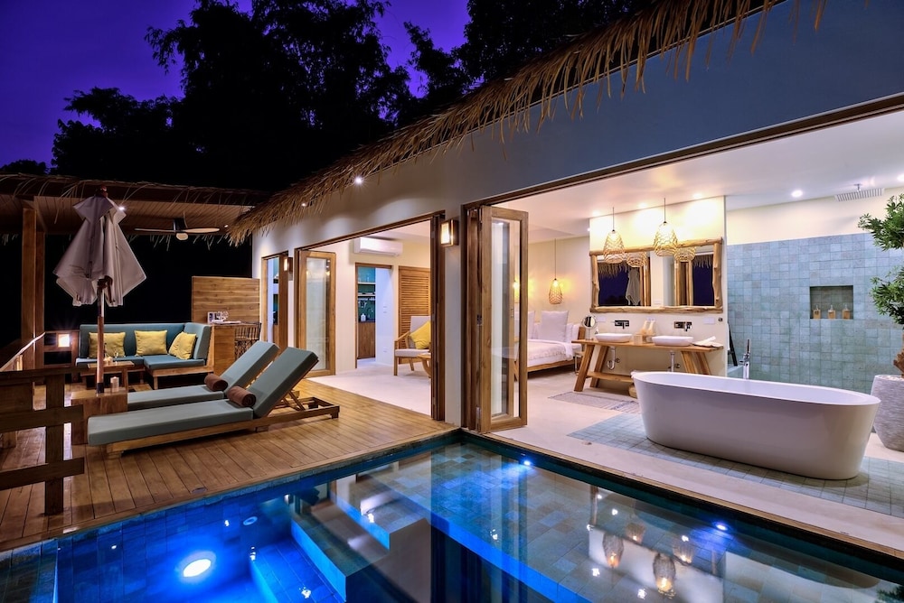 1-Bedroom with Private Pool
