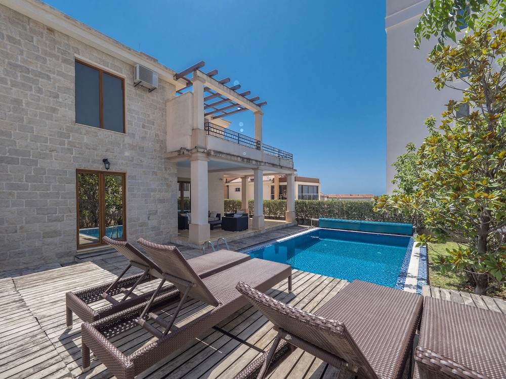 Luxury Villa