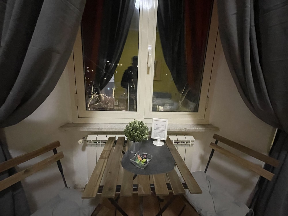Triple Room (Yellow) photo 3