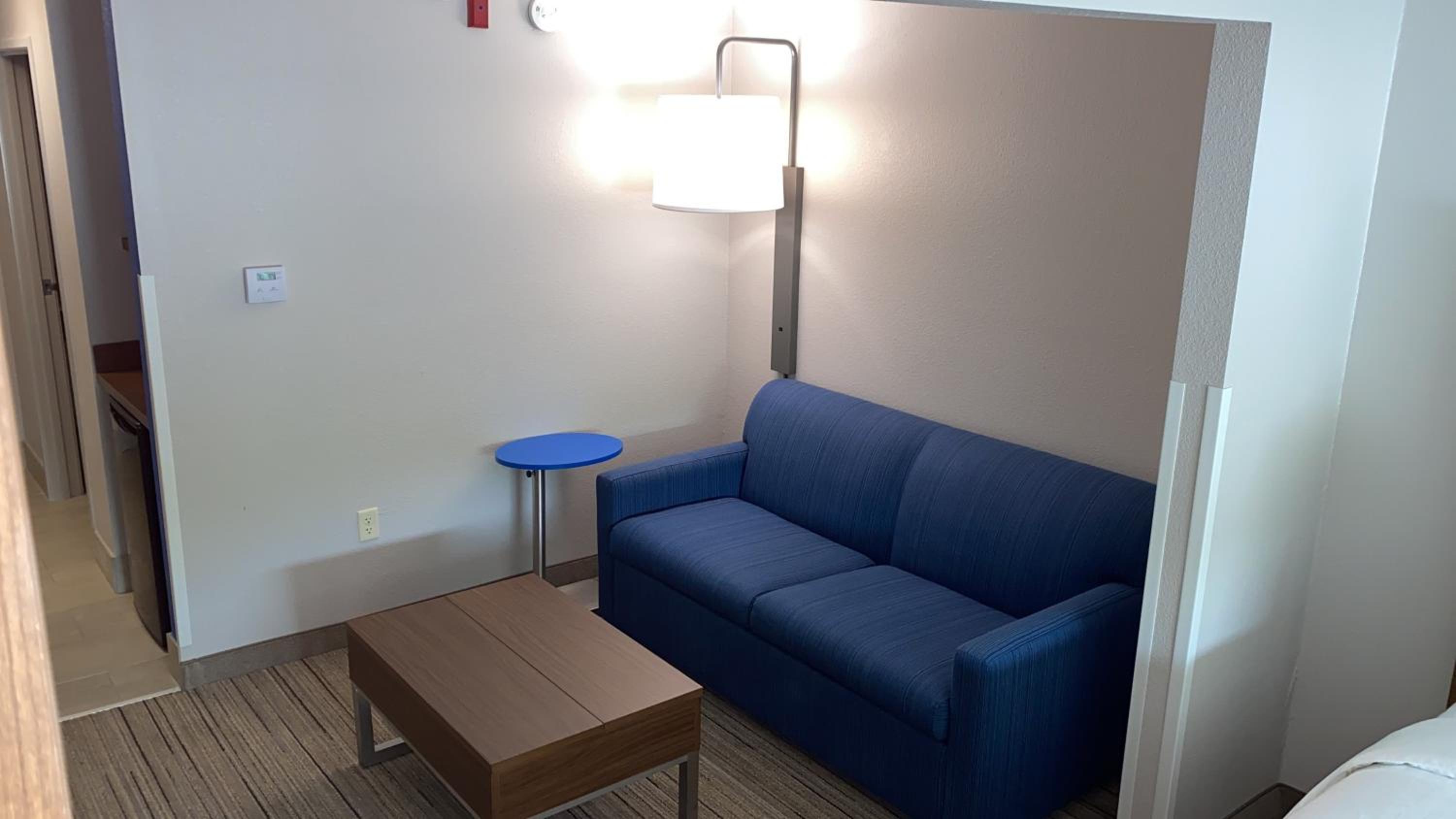 Suite with Two Beds - Non-Smoking - Photo 3