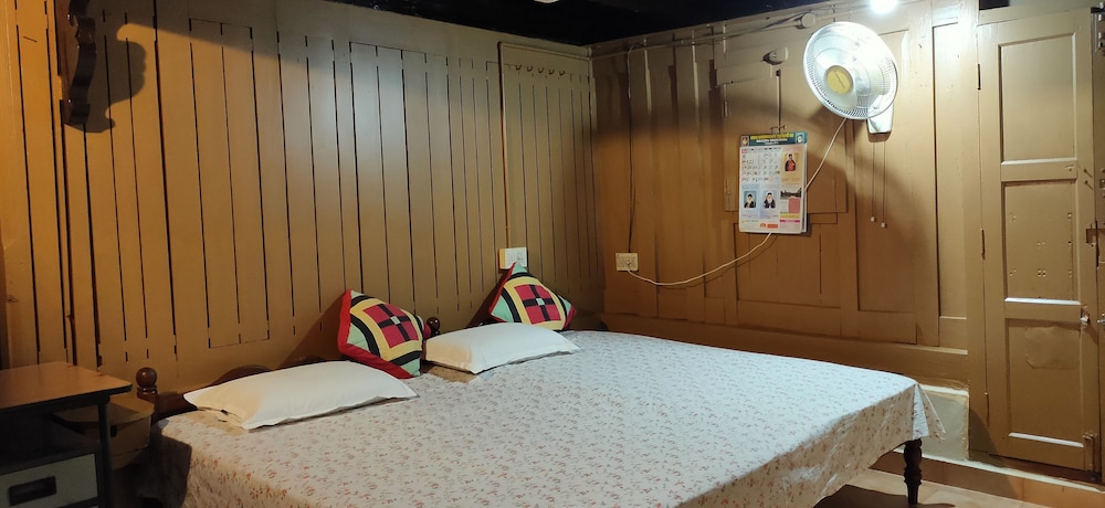 Economy Double Room, 1 Bedroom photo 2