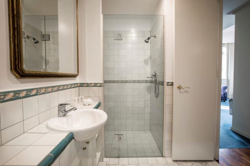 1 Bedroom Apartment - Photo 3