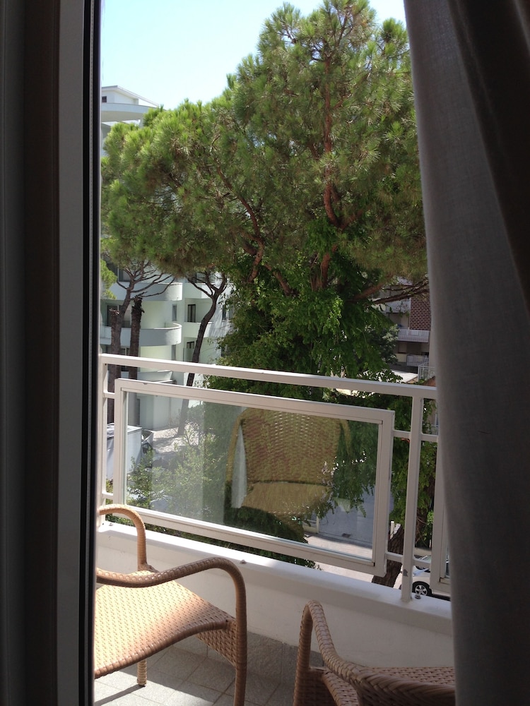 Double Room, Balcony - Photo 3
