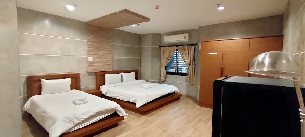 Suite Room With Garden View photo 2