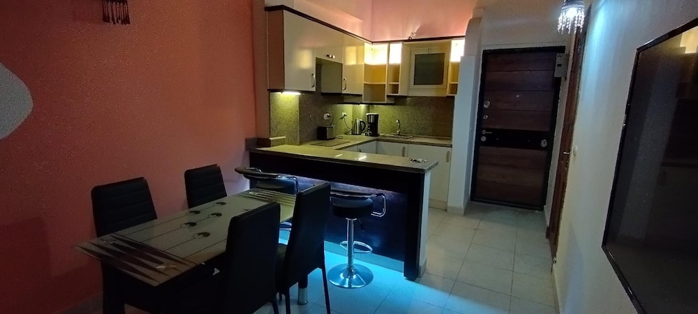 Apartment photo 3