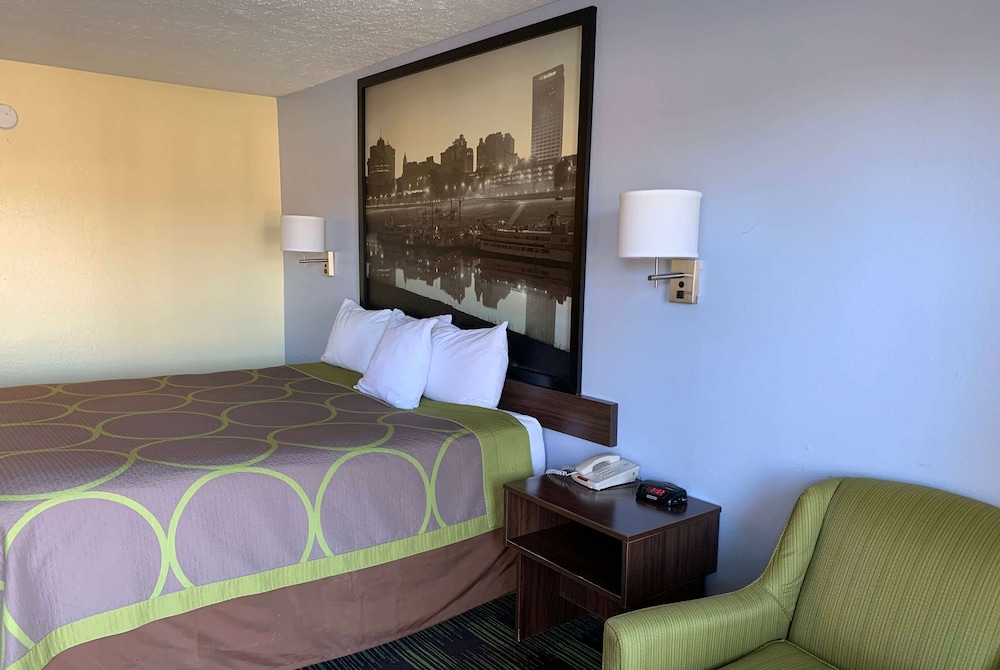 Business Room, 1 King Bed, Non Smoking - Photo 1