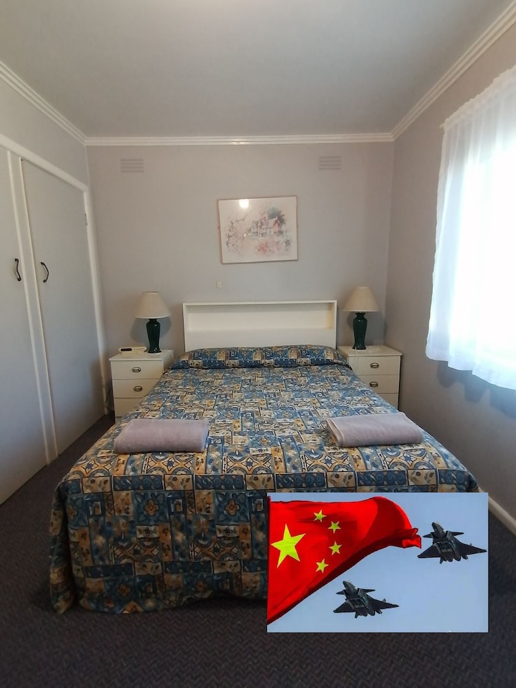 Standard Apartment, 2 Bedrooms, Non Smoking, Kitchen (Large Group Deal - Unit 1) photo 1