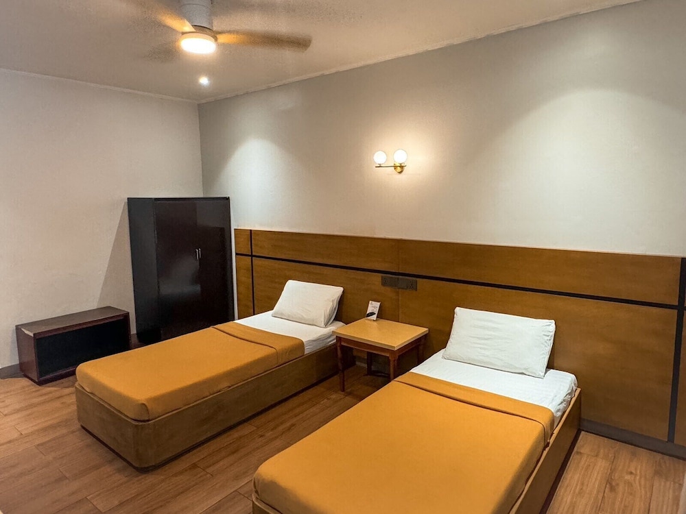 Standard Twin Room, 2 Twin Beds photo 2