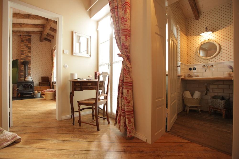 Comfort Cottage, Private Bathroom, Garden View (Kräuterstube	) photo 2