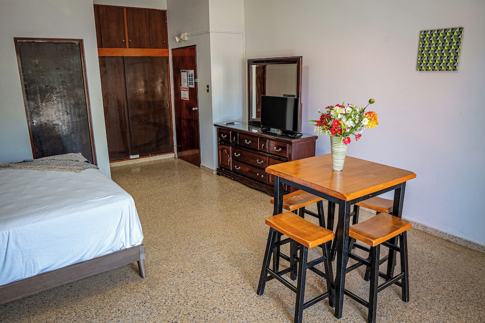 Paddle Boarding Room 2 photo 2