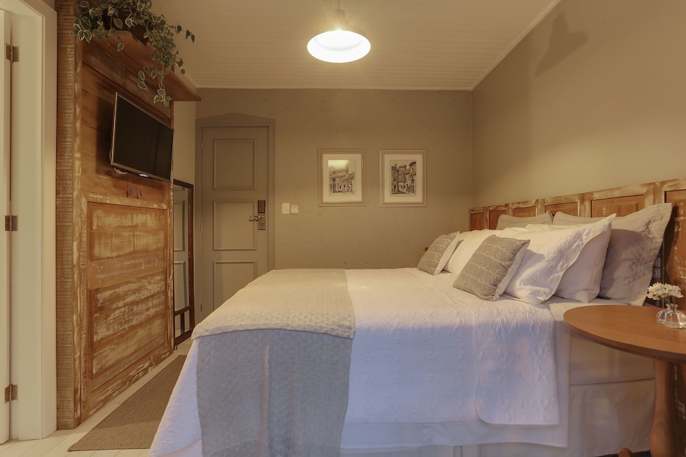 Premium Double Room, Partial Sea View, Beachside photo 2