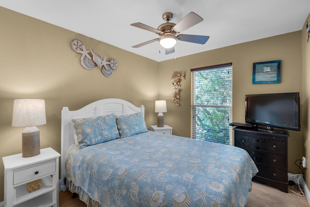 House, Multiple Beds (House of the Blues) photo 2