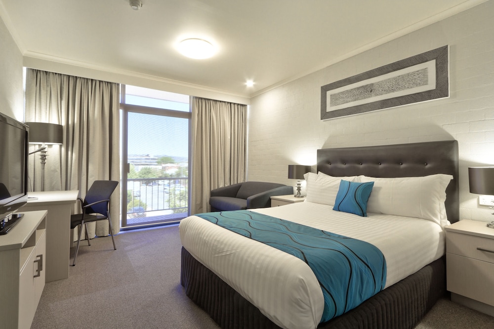 Deluxe One Bedroom Apartment