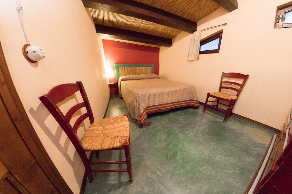 Apartment, 1 Queen Bed with Sofa bed (Guttuso) photo 1