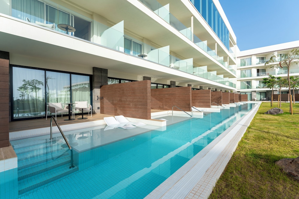Superior Room (Swim Up) - Photo 5