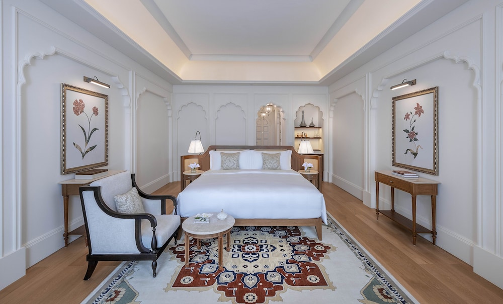 Deluxe Room, 1 King Bed