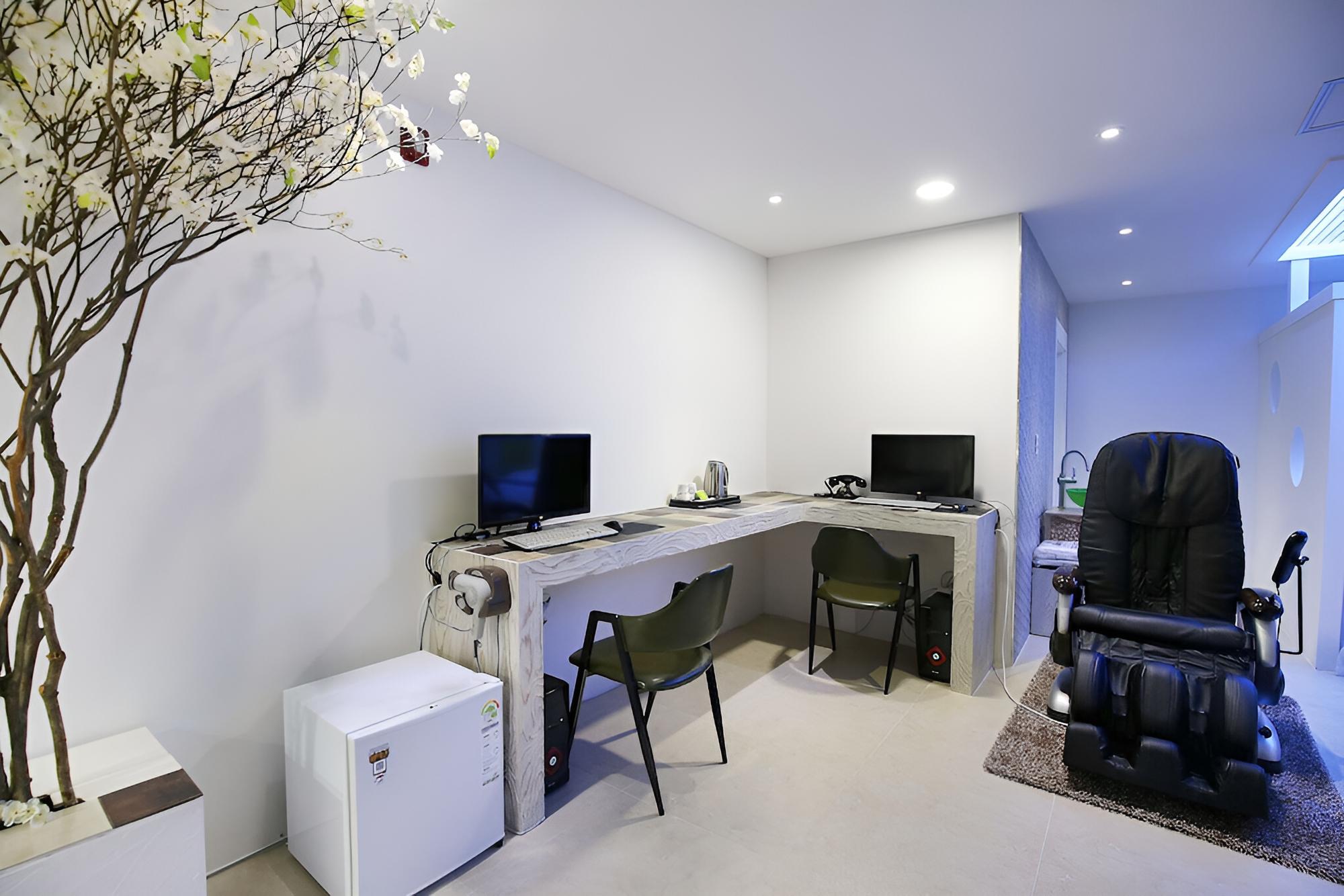 Room (VIP) - Photo 7