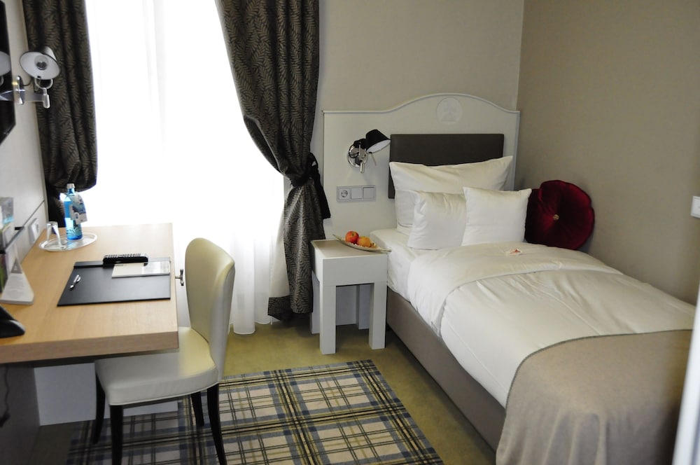 Standard Single Room, 1 Twin Bed, Annex Building (200m distance)