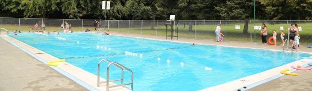 4 2 wow 180 Meerzicht hot tub Pickleball Tennis POA Court EV Oplaadpunt Rolstoelhelling POA Zwembad, Foto 37