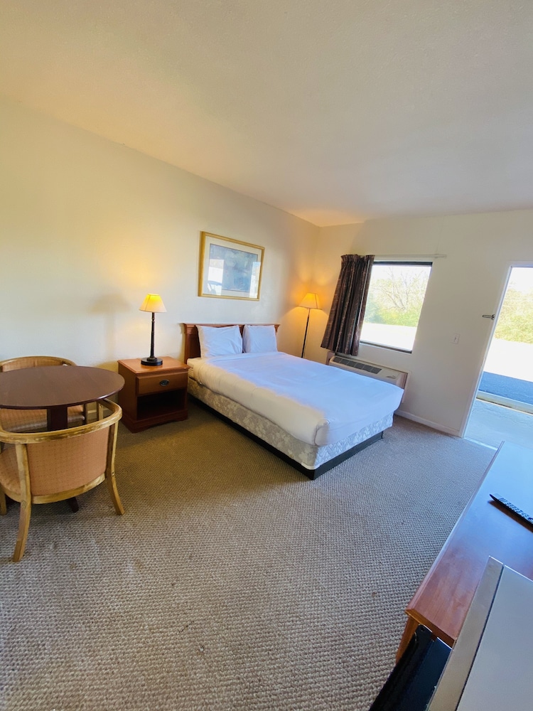 Standard Single Room, Non Smoking photo 3