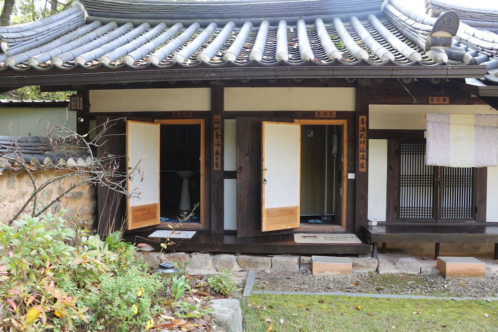 Traditional Room (Daemoonchae) photo 2