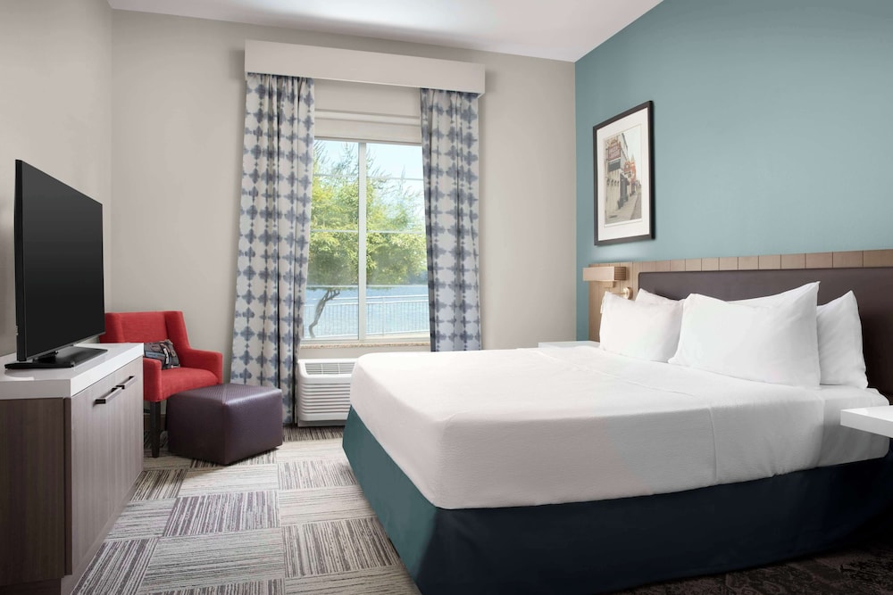 Suite, Accessible - Photo 2