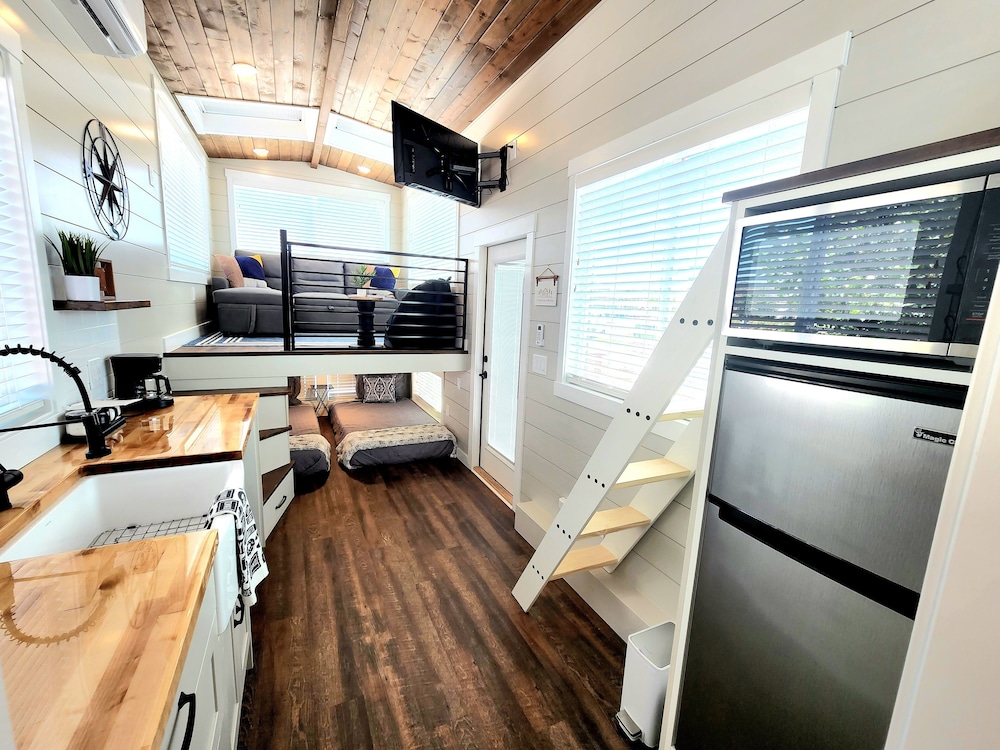 Comfort Cabin
