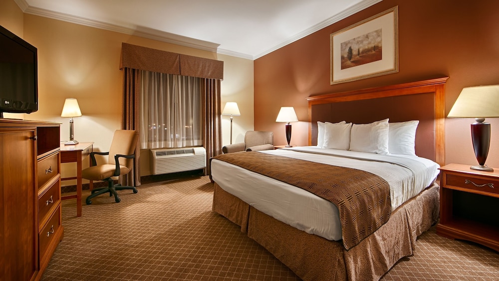 Standard Room, 1 King Bed, Accessible, Jetted Tub
