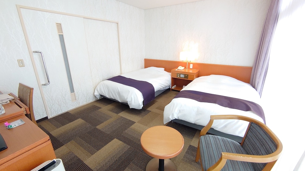Twin Room, Non Smoking - Photo 4