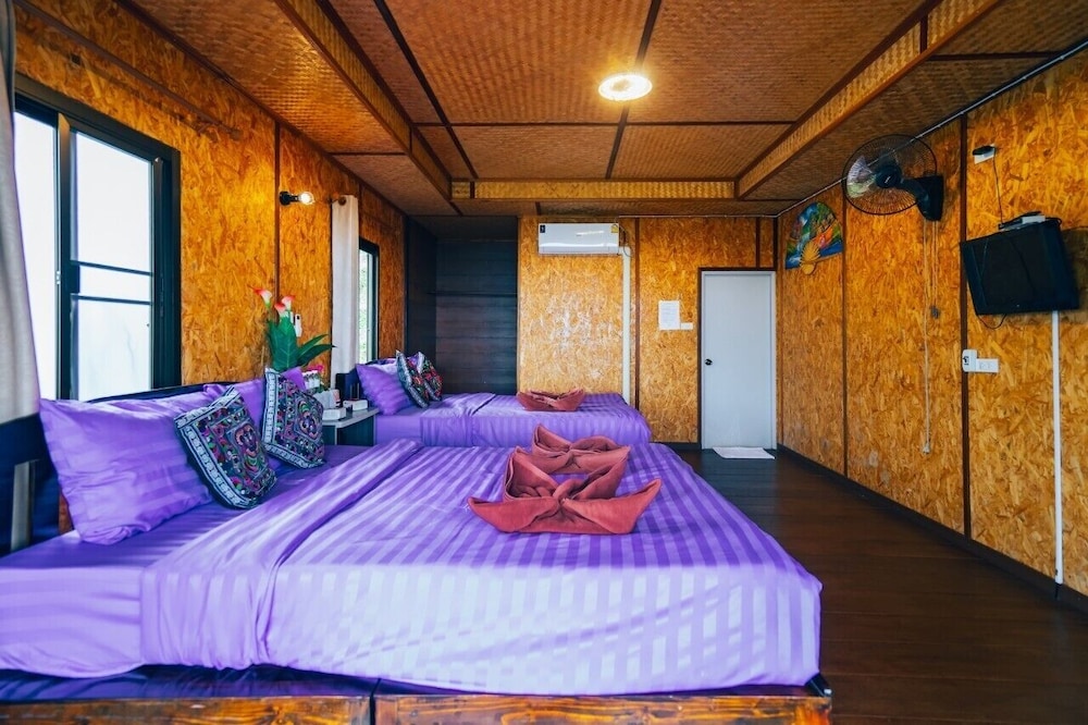 Family Quadruple Room, Mountain View photo 1