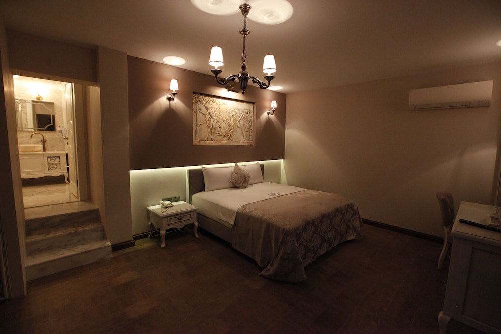 Family Quadruple Room, Patio, Garden View