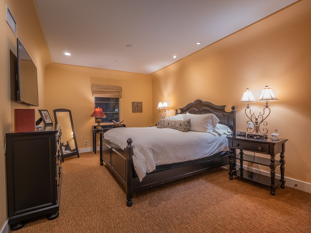 Luxury Villa Suite 2 photo 3