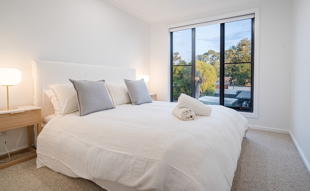 Luxury Townhome photo 3