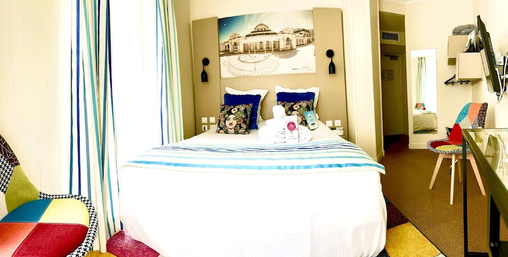 Standard Room, 1 Double Bed - Photo 9