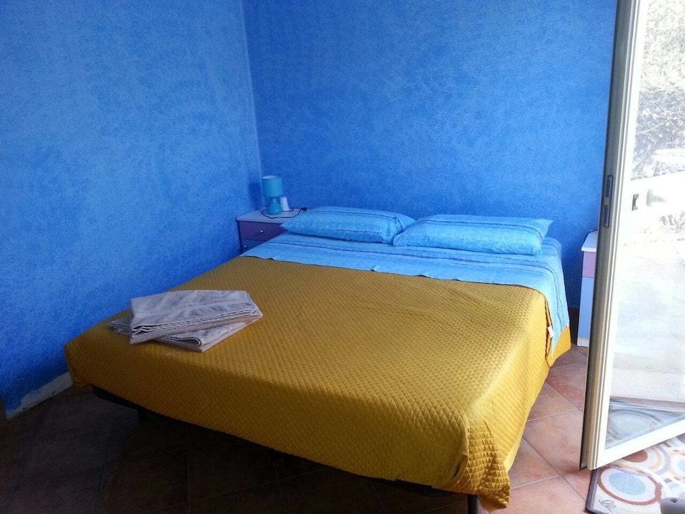 Basic Double Room, Private Bathroom photo 2
