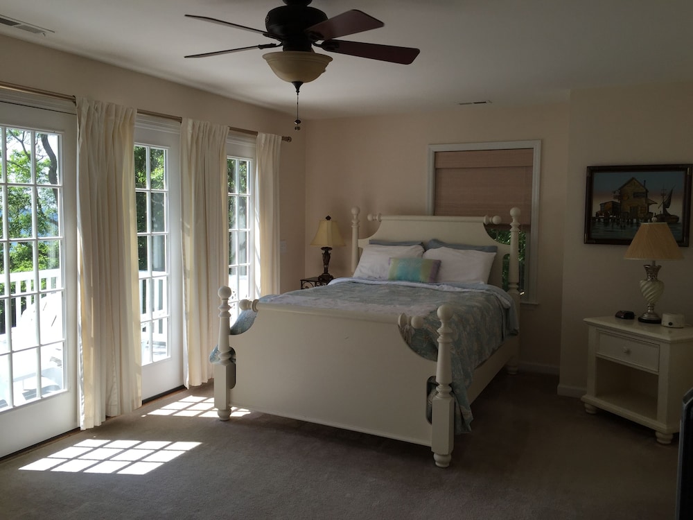 Deluxe Room (Cape Charles) photo 1