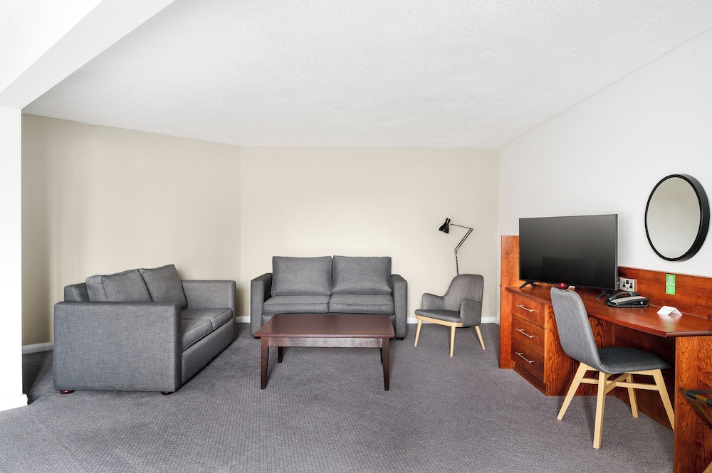 Suite, Multiple Beds photo 2