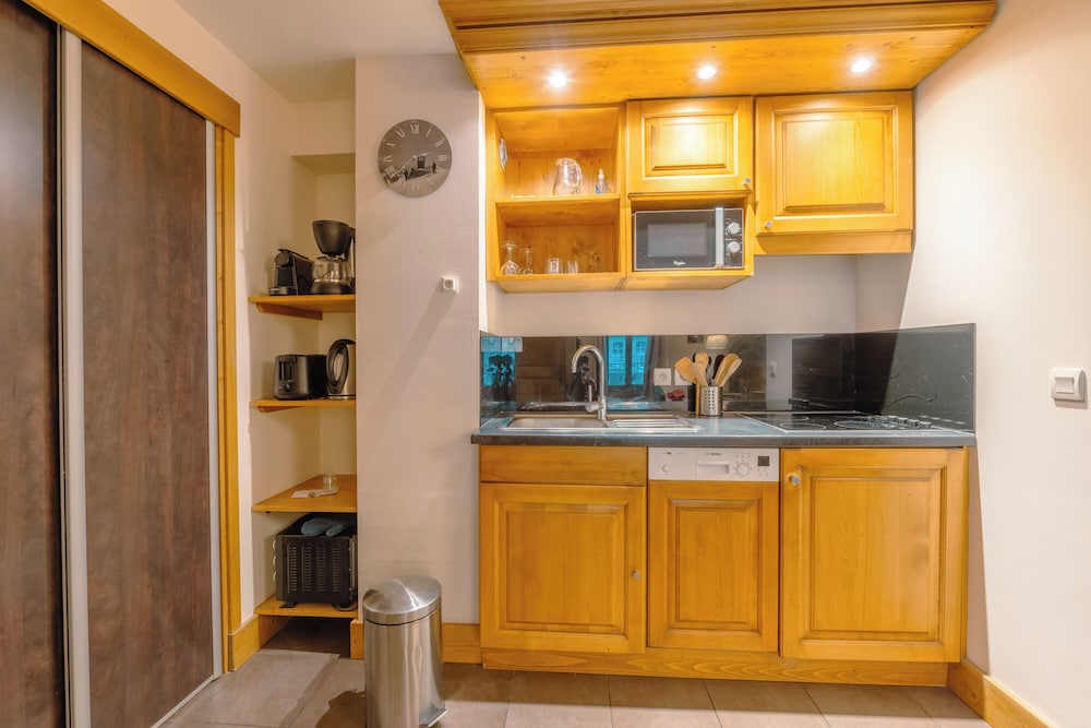 Family Apartment, Multiple Bedrooms (Vallorcine Loriaz 14 ski in / ski out)
