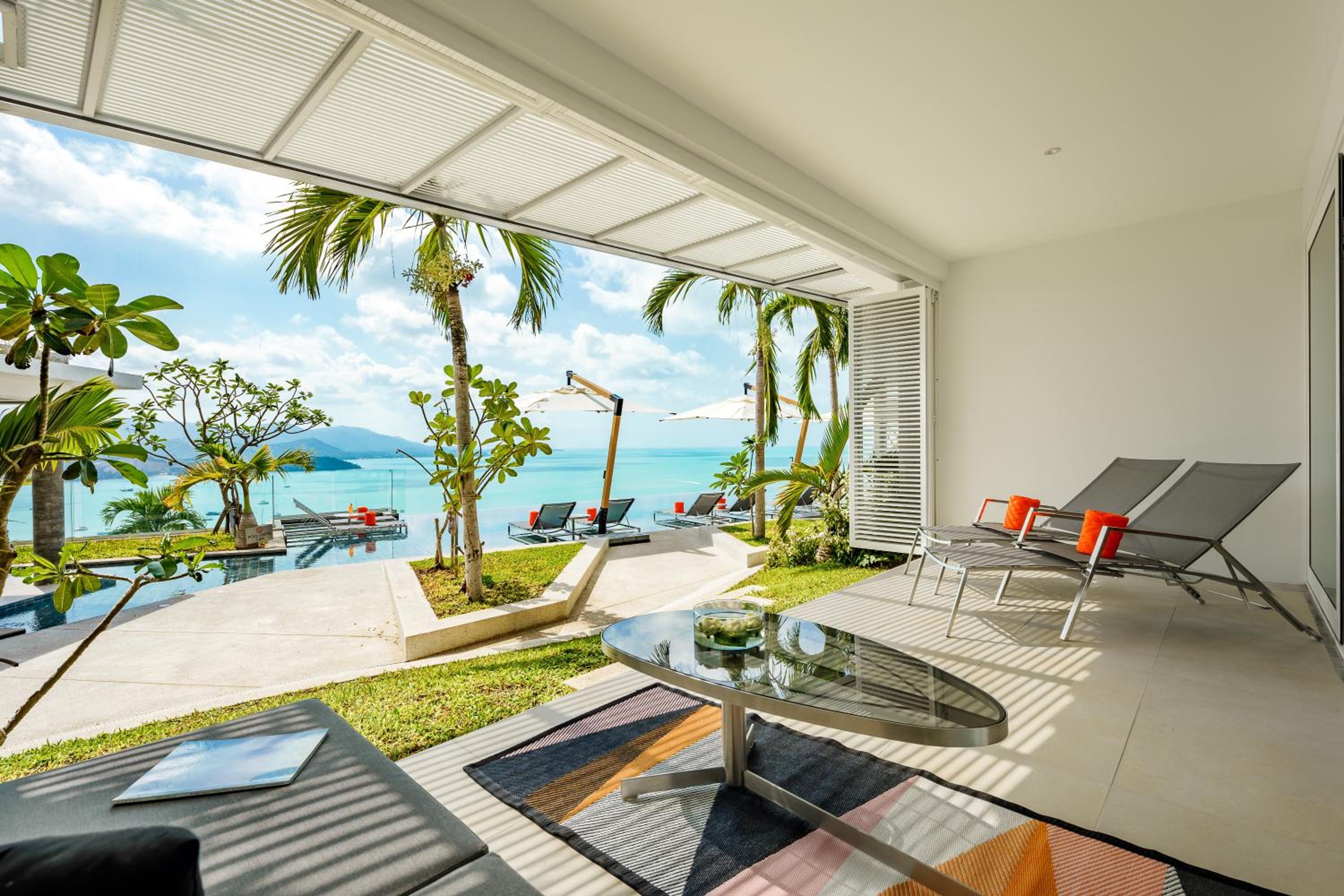 Grand Deluxe Pool Access Suite - Photo 10