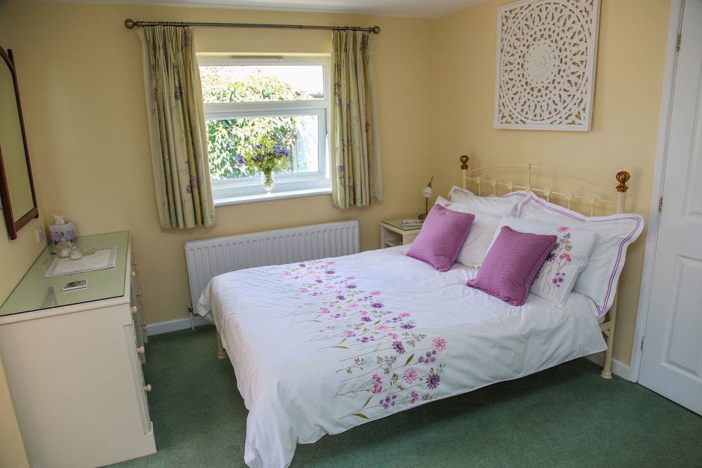 Double Room, Ensuite (Annex Sleeps 3) photo 3