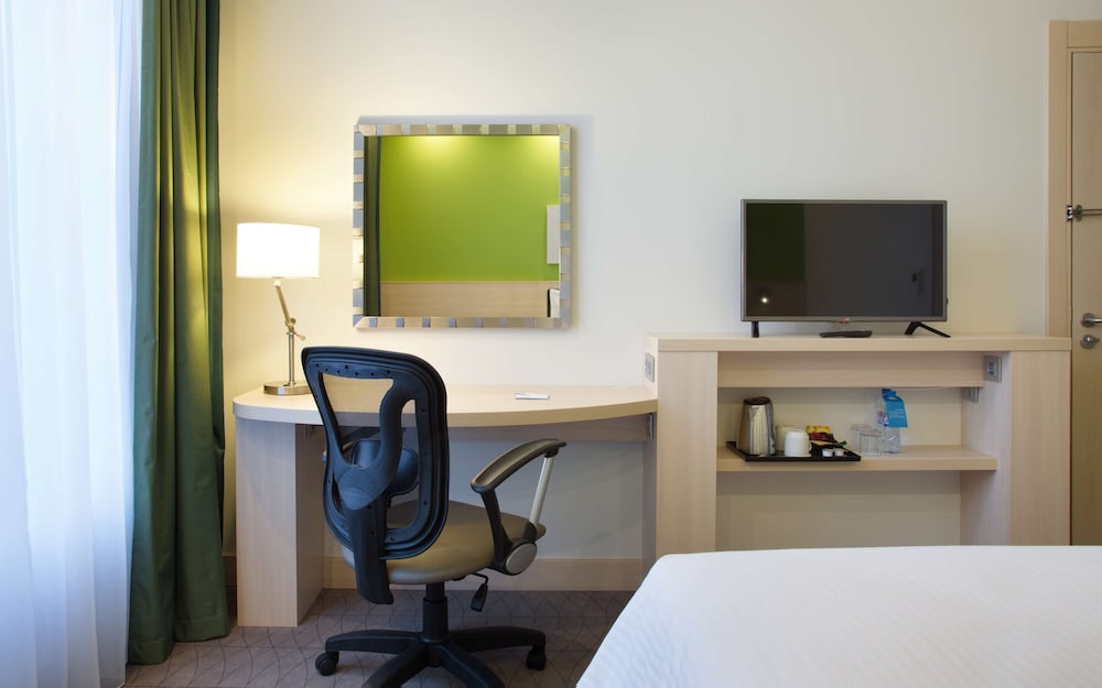 Twin Room, Non Smoking photo 2