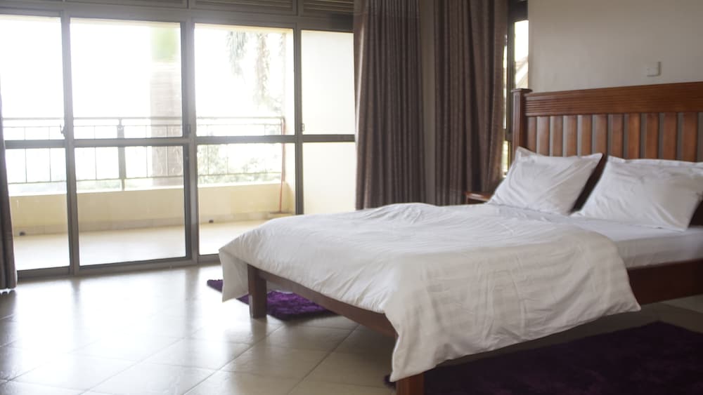 Single Room, Balcony