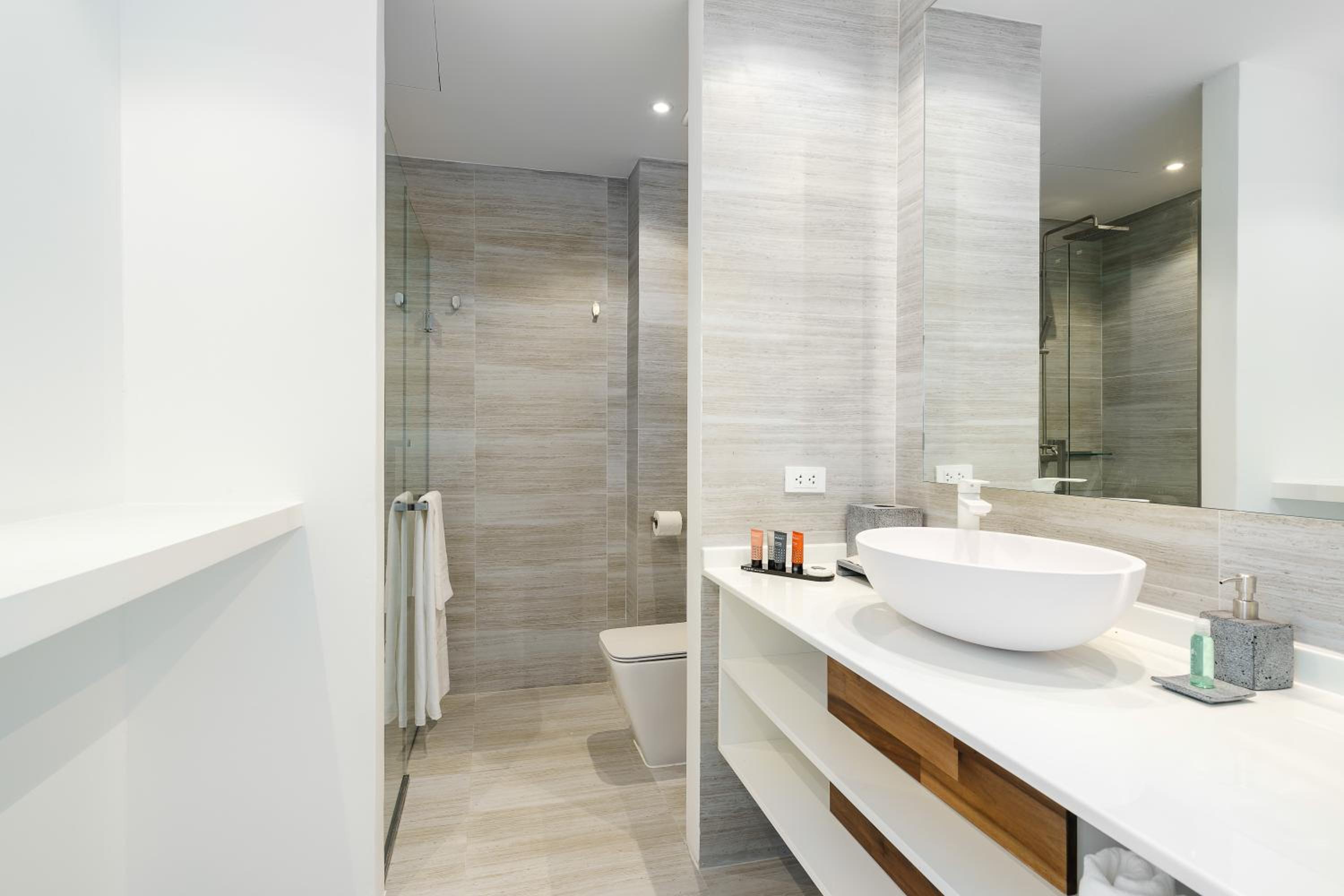 Deluxe Sunrise Suite - Photo 3
