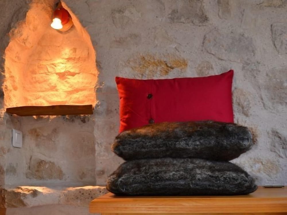 Double Room, Ensuite (Rouge Savoie) photo 2