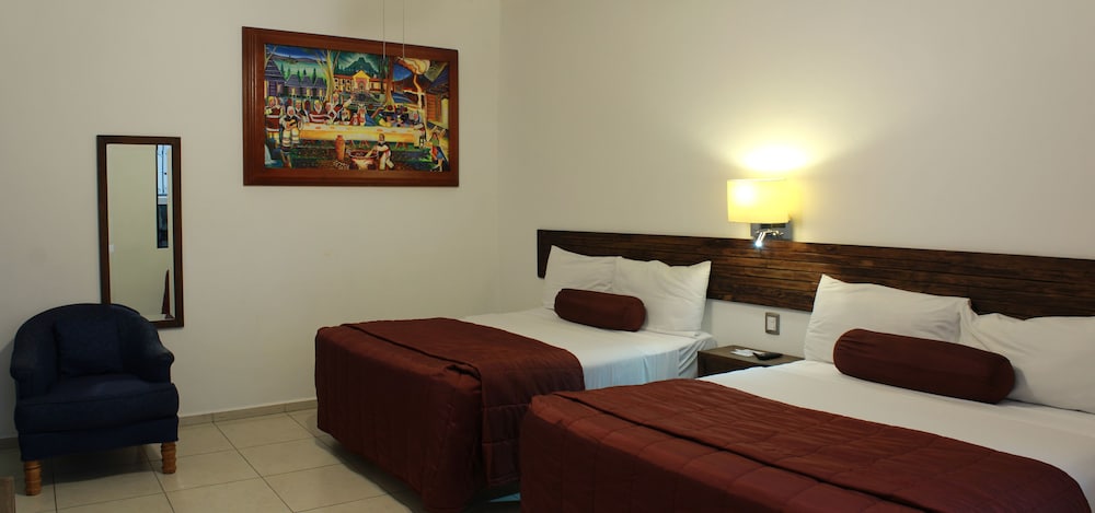 Basic Double Room photo 2