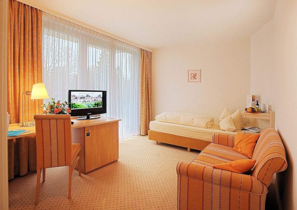 Single Room, Balcony